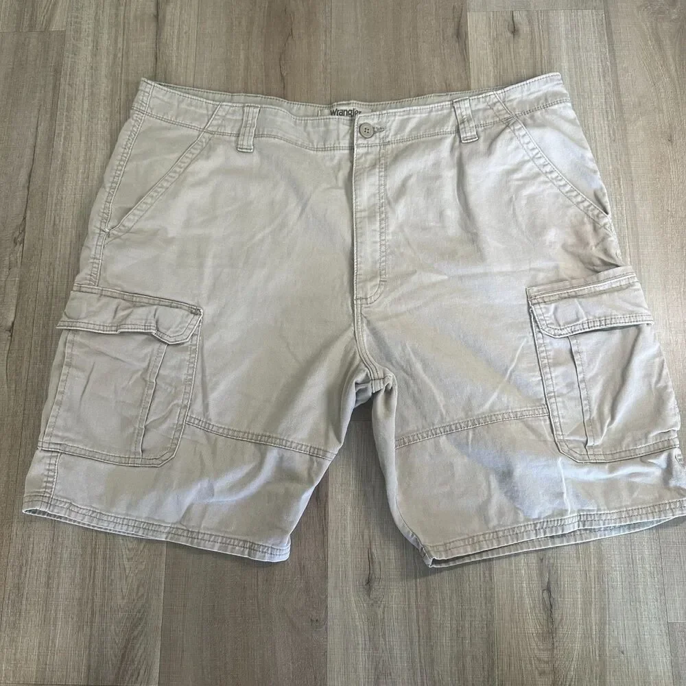 Wrangler Beige Cream Mens Size 42 Cargo Utility Shorts Work Workwear